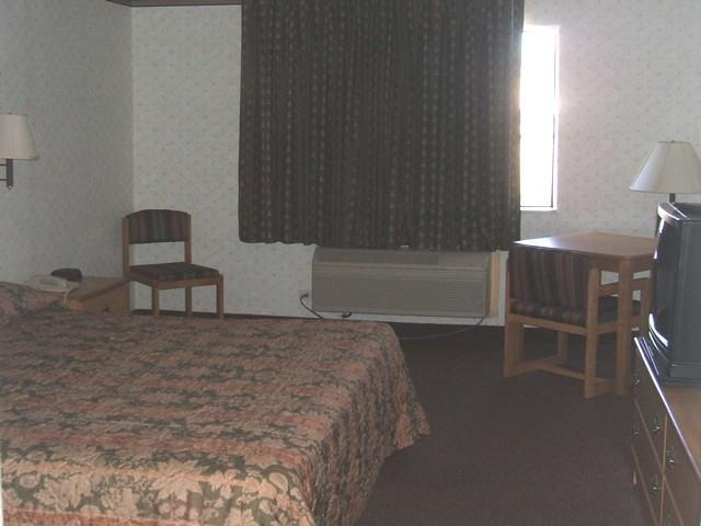 יוסטון Scottish Inn & Suites Hobby Airport חדר תמונה
