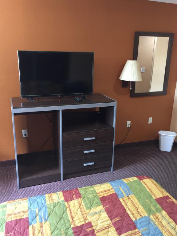 יוסטון Scottish Inn & Suites Hobby Airport מראה חיצוני תמונה