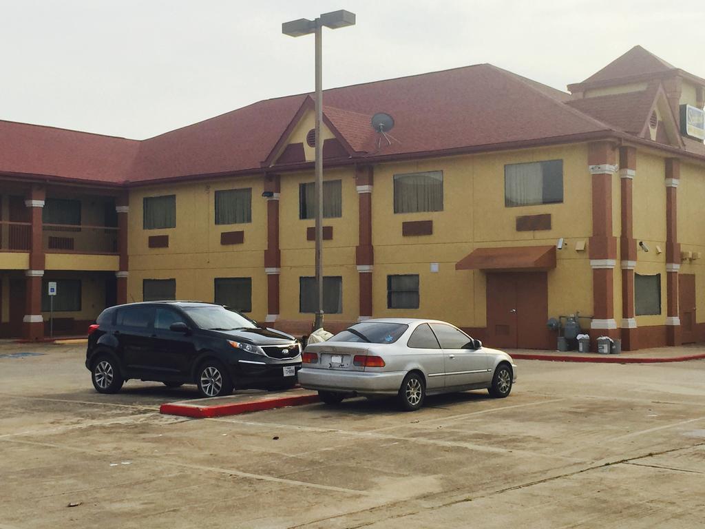 יוסטון Scottish Inn & Suites Hobby Airport מראה חיצוני תמונה