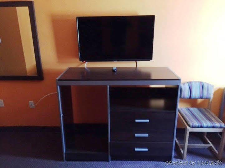 יוסטון Scottish Inn & Suites Hobby Airport מראה חיצוני תמונה