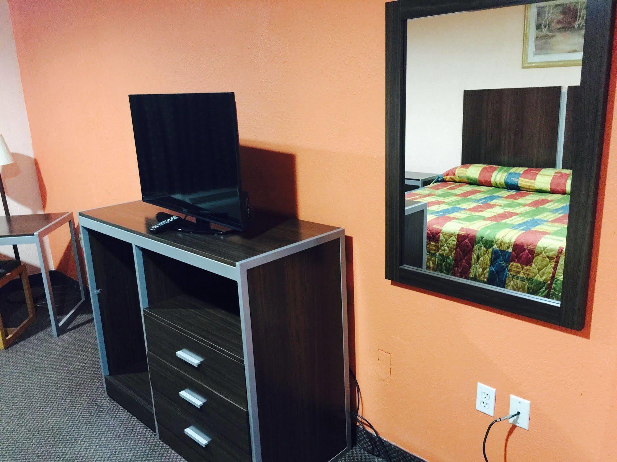 יוסטון Scottish Inn & Suites Hobby Airport מראה חיצוני תמונה