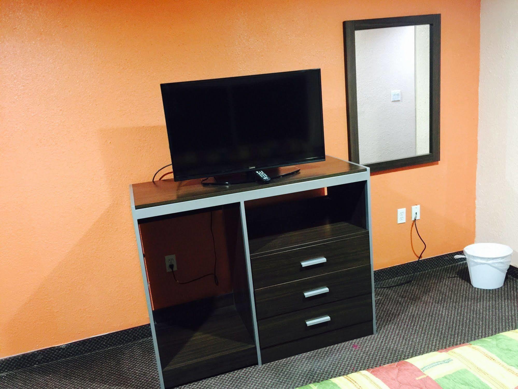 יוסטון Scottish Inn & Suites Hobby Airport מראה חיצוני תמונה