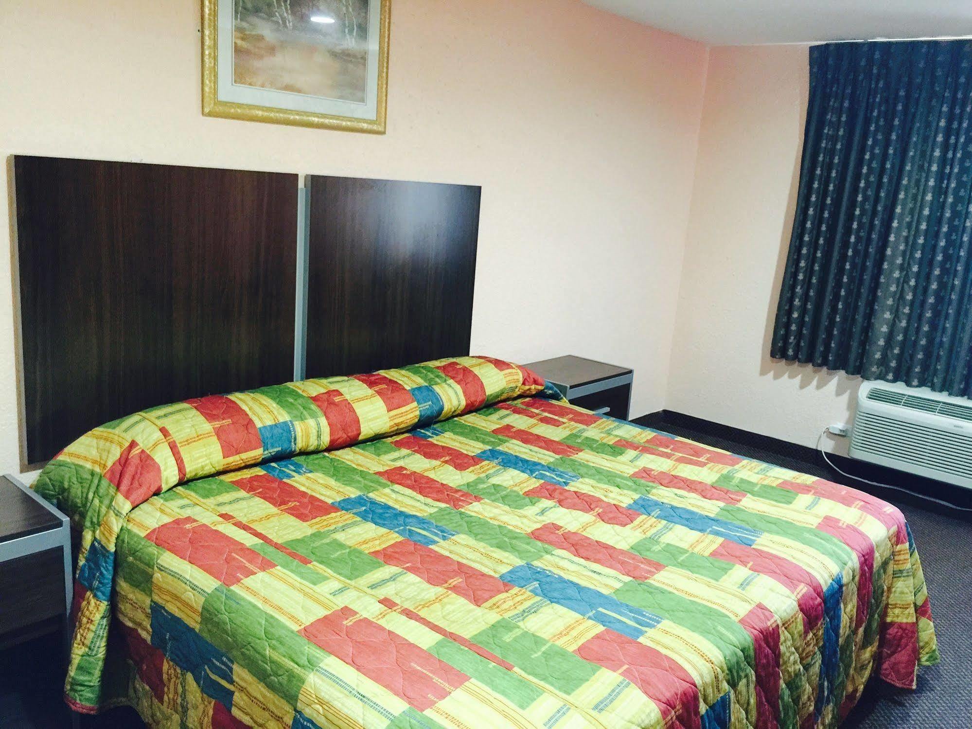 יוסטון Scottish Inn & Suites Hobby Airport מראה חיצוני תמונה