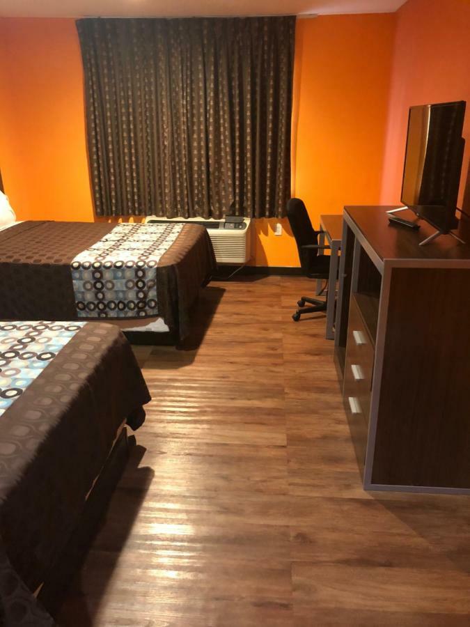 יוסטון Scottish Inn & Suites Hobby Airport מראה חיצוני תמונה